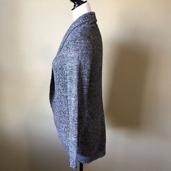 Black and White Shaker Knit Cardigan - Picture 4 of 7